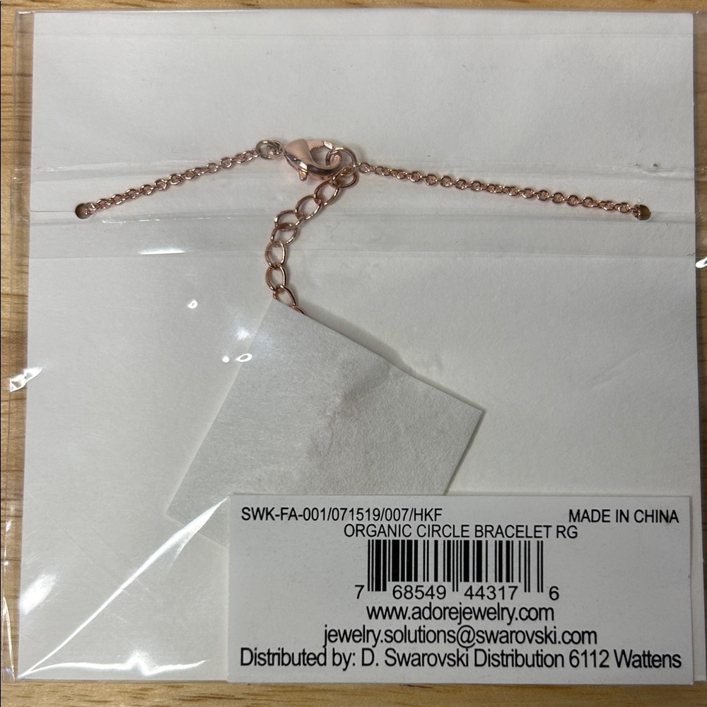 Adore Rose Gold Circle Bracelet with Swarovski Crystal - Picture 5 of 5